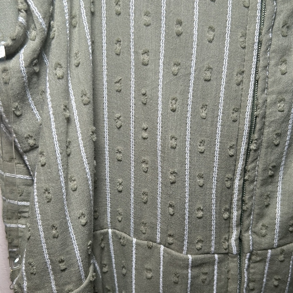 Green Textured Altar’d State Dress - Picture 7 of 7